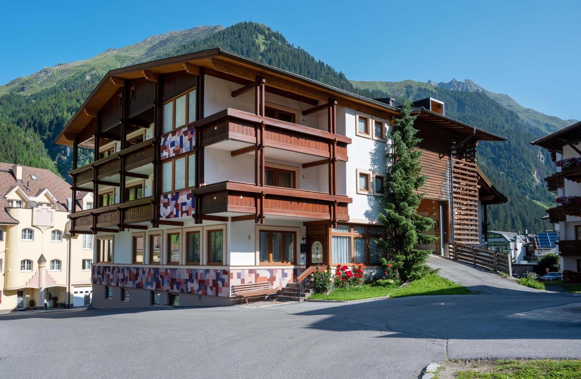 Eggerstueberl Hotel Ischgl Exterior foto